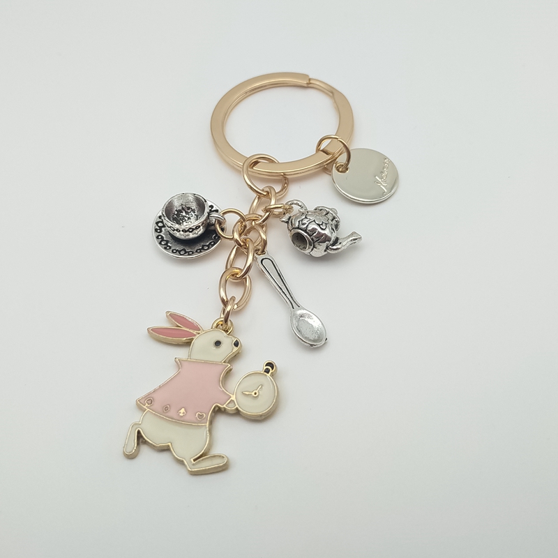 Alice in Wonderland Rabbit Key - Coffee And Tea Lyrics avis et prix