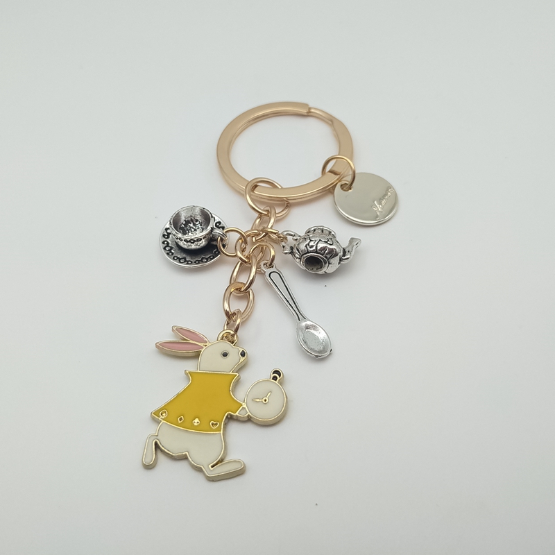 Alice in Wonderland Rabbit Key - Coffee And Tea Lyrics avis et prix